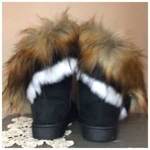 5⭐️RATED Faux Leather Warm Comfy Fall Fuzzy Winter Boot NEW boutique Size 6